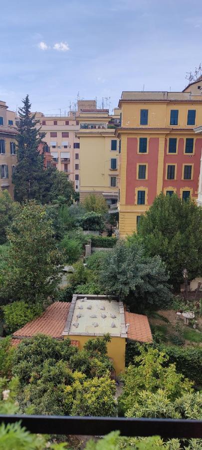 Camera Piazza Bologna Alloggio in famiglia